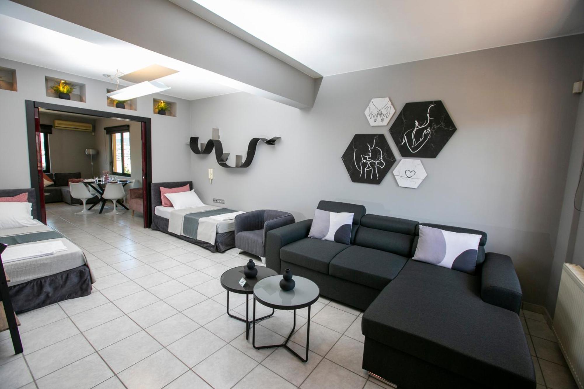 Castle View Luxury Apartment With Free Private Parking Kavála ภายนอก รูปภาพ