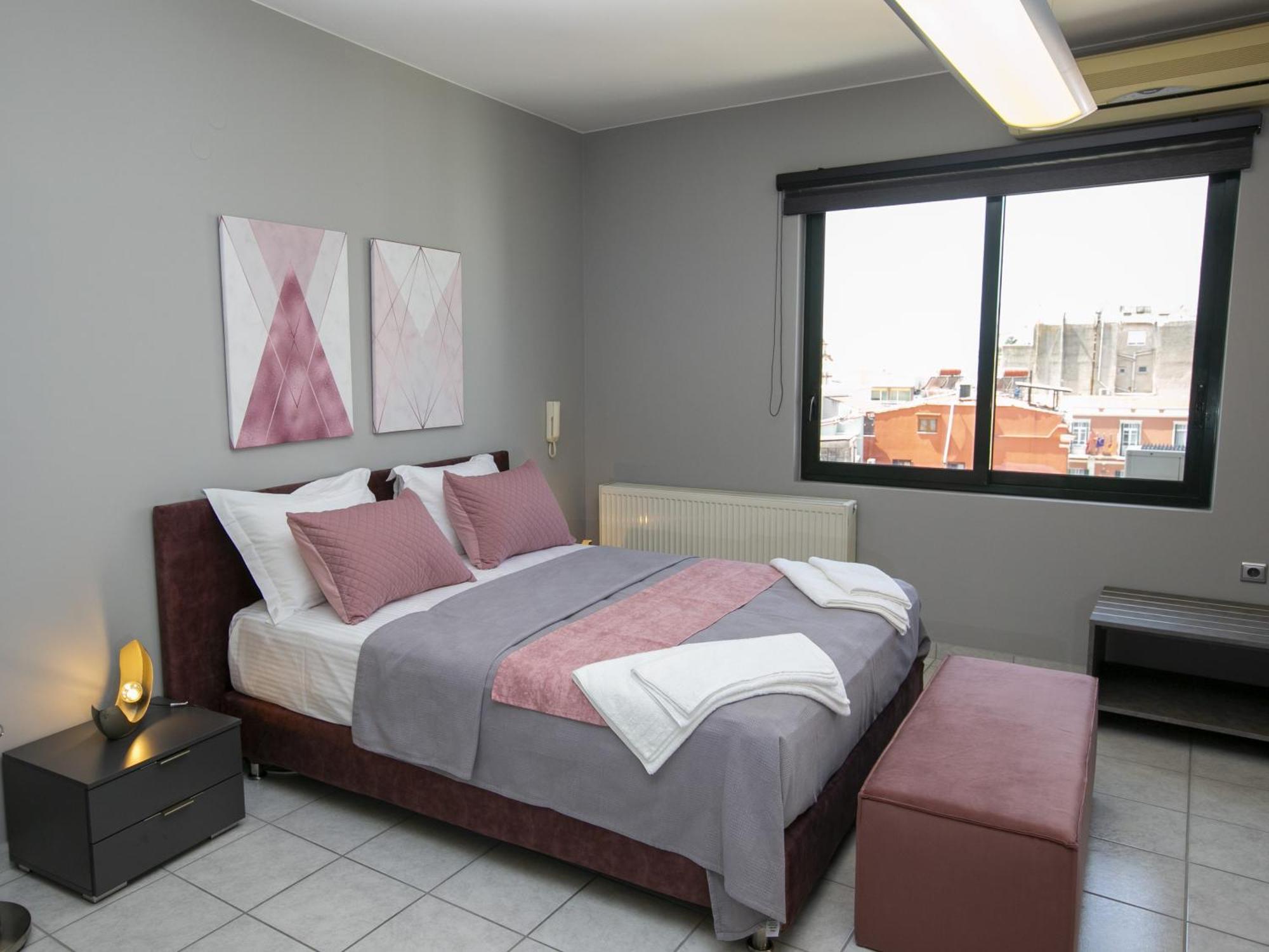 Castle View Luxury Apartment With Free Private Parking Kavála ภายนอก รูปภาพ