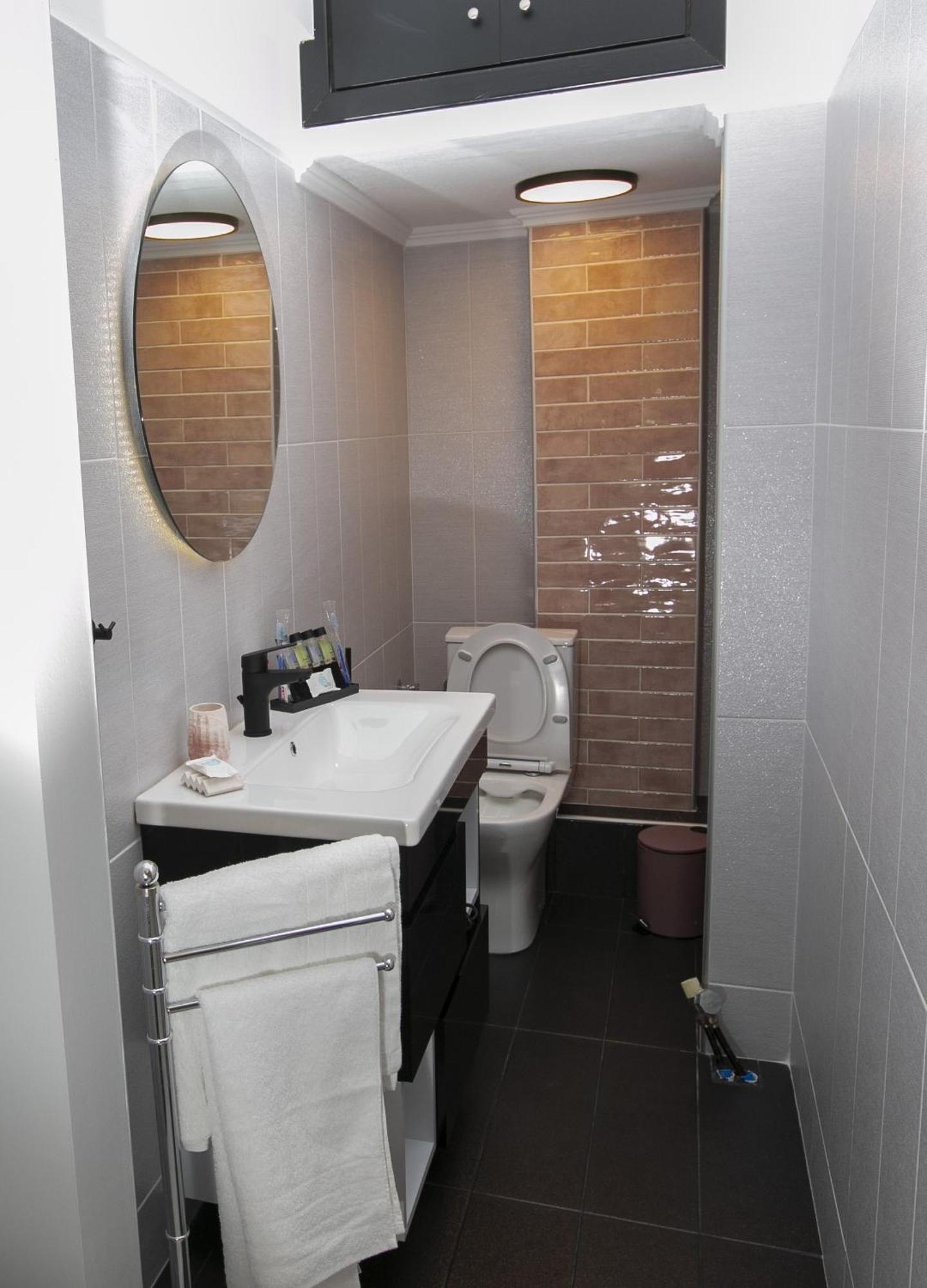 Castle View Luxury Apartment With Free Private Parking Kavála ภายนอก รูปภาพ